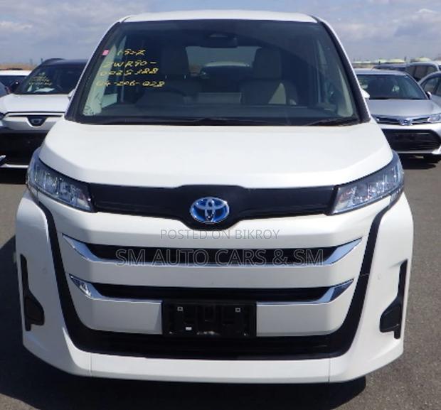 Toyota Noah 2022 Pearl