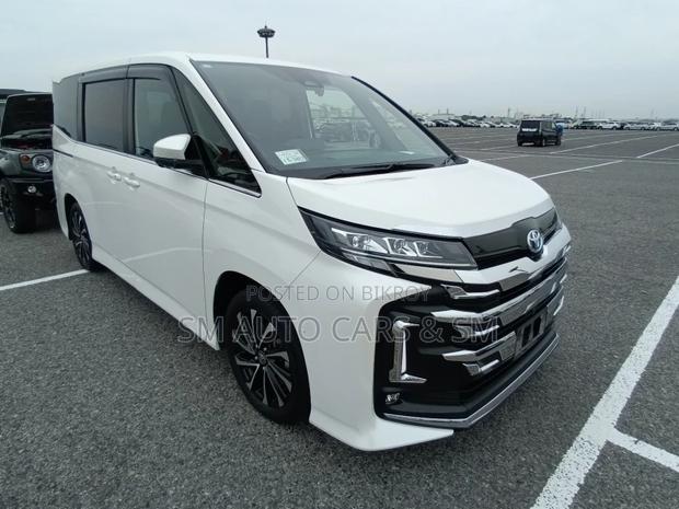 Toyota Noah 2023 Pearl