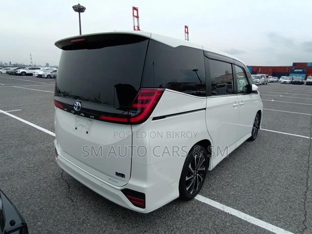 Toyota Noah 2023 Pearl