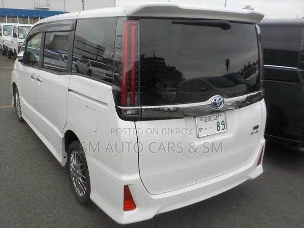 Toyota Noah 2021 Pearl