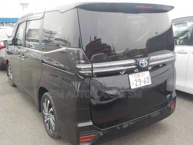 Toyota Voxy 2022 Black