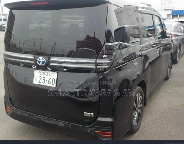 Toyota Voxy 2022 Black