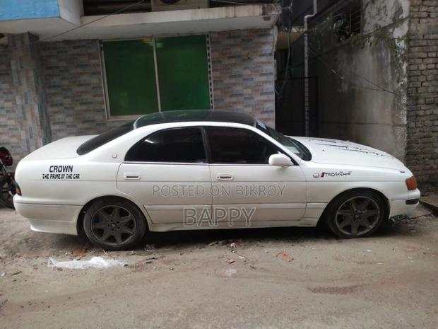 Toyota Crown 1993 Pearl