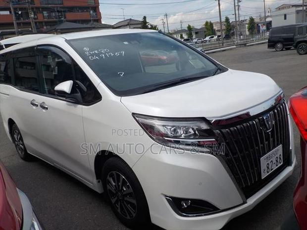 Toyota Esquire 2021 Pearl