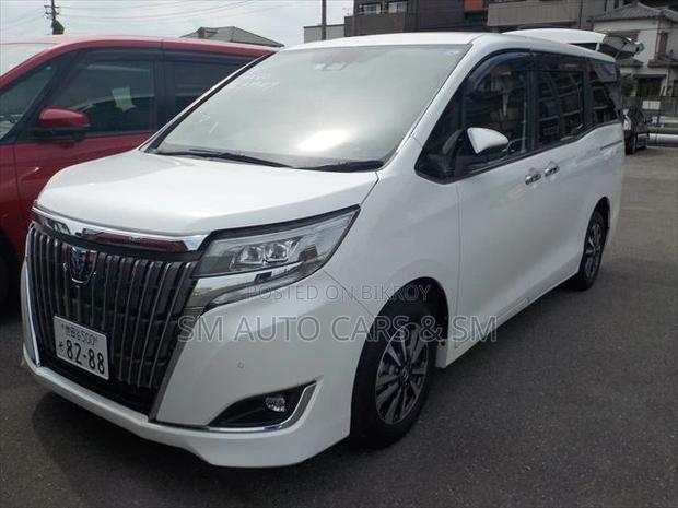Toyota Esquire 2021 Pearl
