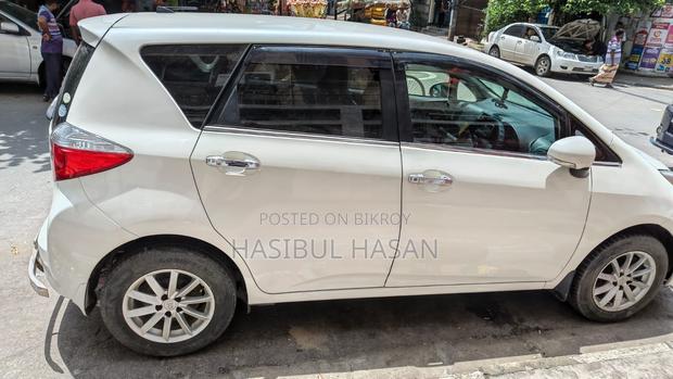 Toyota Ractis 1.5 FWD 2011 Pearl