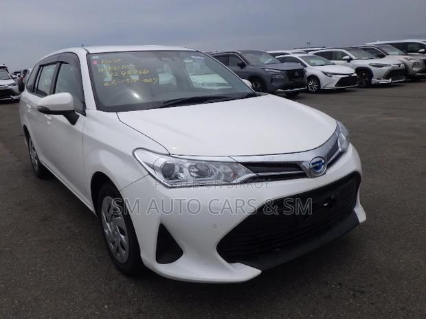 Toyota Corolla Fielder 2021 White