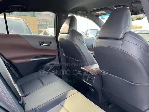 Toyota Noah 2021 Red