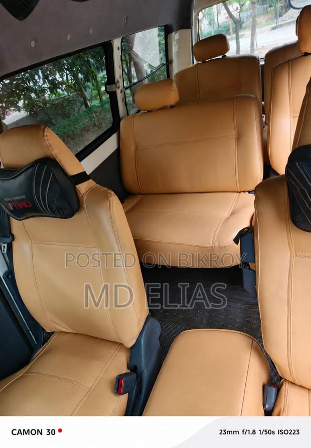 Toyota Noah 2.0 AWD (8 Seater) 2003 White