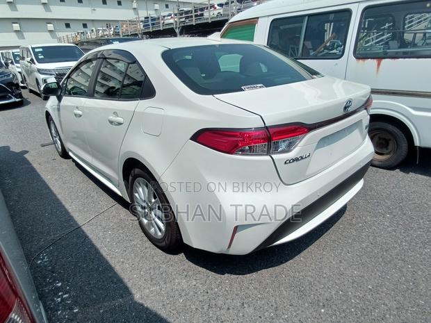 Toyota Corolla 2021 Pearl
