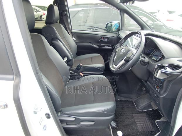 Toyota Noah 2021 Pearl