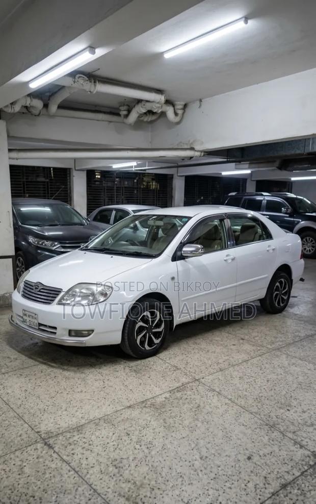 Toyota Corolla Sedan Automatic 2004 White