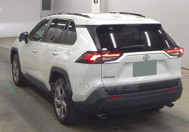 Toyota RAV4 2021 Pearl