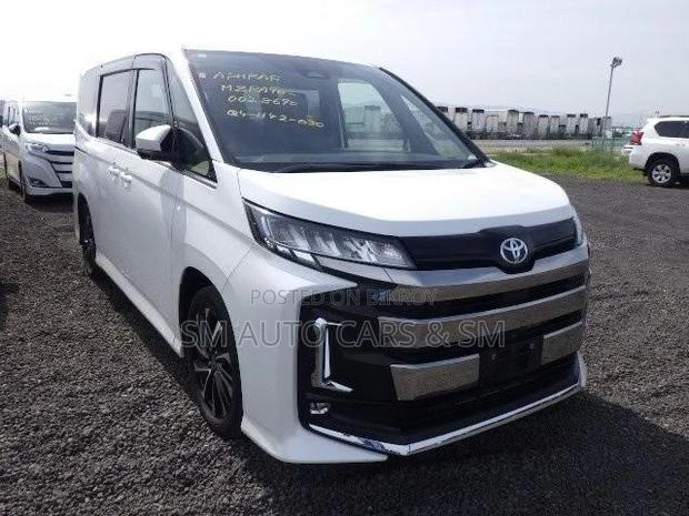Toyota Noah 2022 Pearl