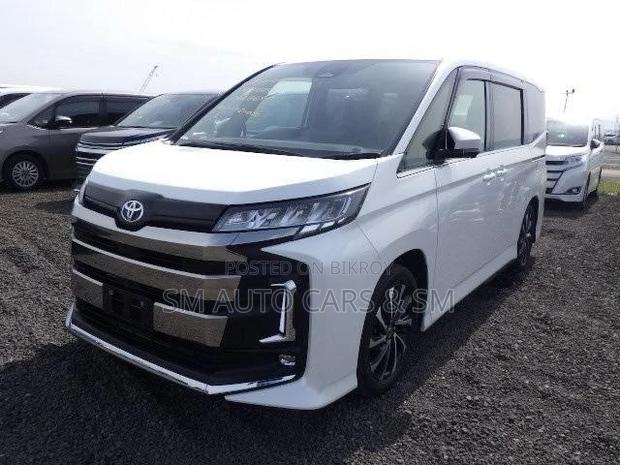 Toyota Noah 2022 Pearl
