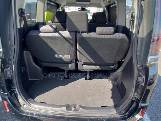 Toyota Noah 2021 Black