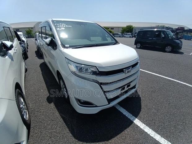 Toyota Noah 2021 Pearl
