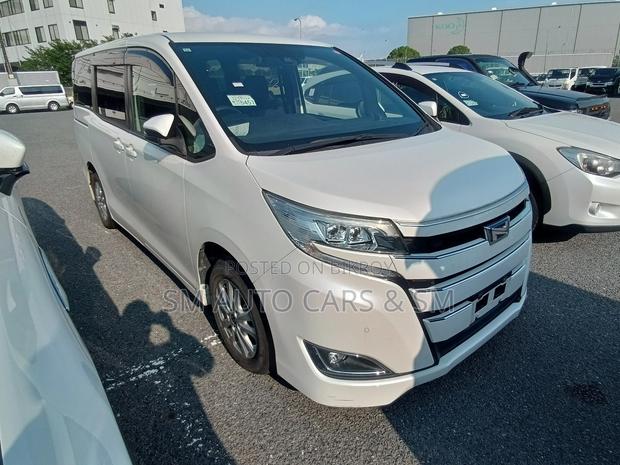 Toyota Noah 2021 Pearl