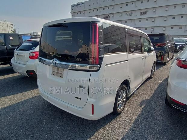 Toyota Noah 2021 Pearl