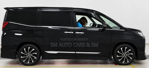 Toyota Noah 2024 Black