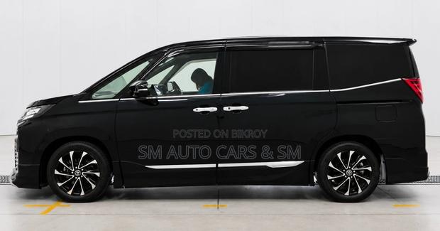 Toyota Noah 2024 Black