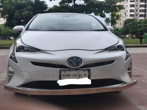 Toyota Prius 2018 Pearl