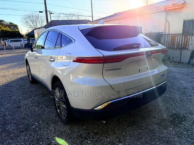 Toyota Harrier Hybrid Z 2021 Pearl