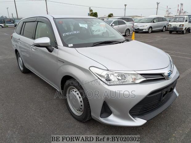 Toyota Corolla Fielder 1.5 Hybrid FWD 2021 Silver