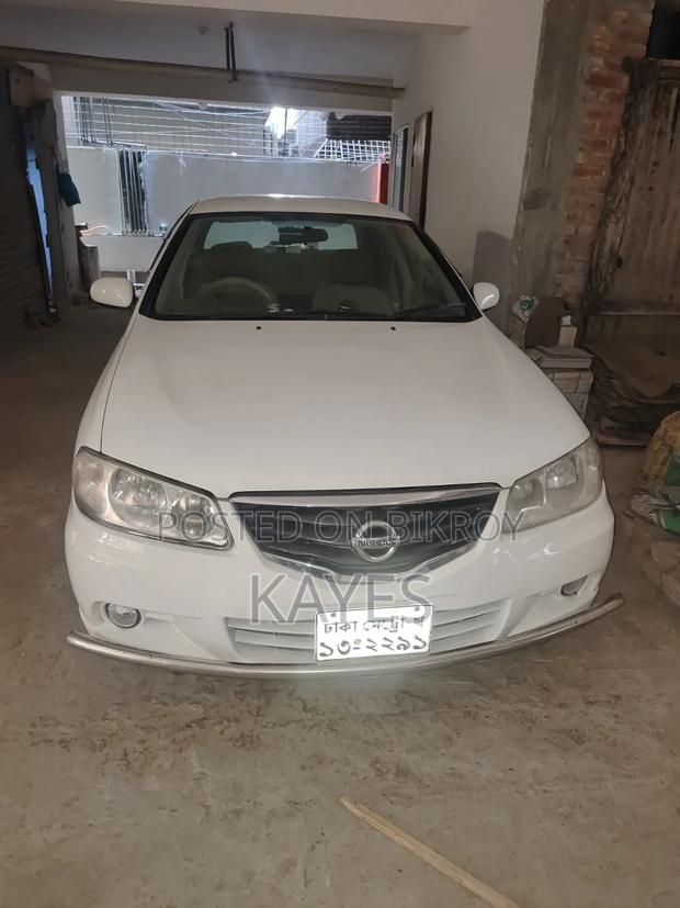 Nissan Sunny 2012 White