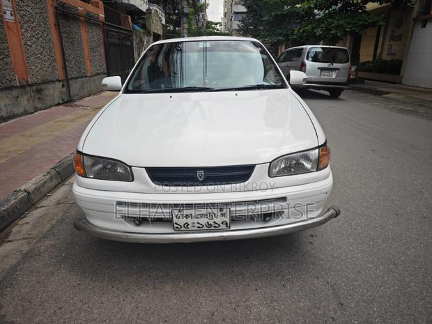 Toyota Corolla Automatic 1997 White