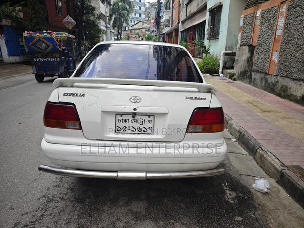 Toyota Corolla Automatic 1997 White