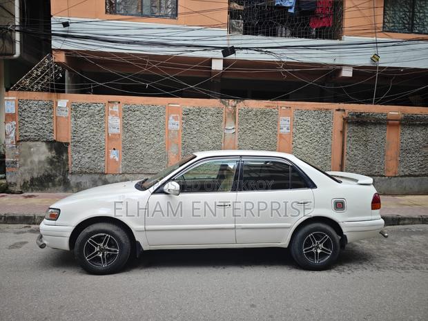 Toyota Corolla Automatic 1997 White