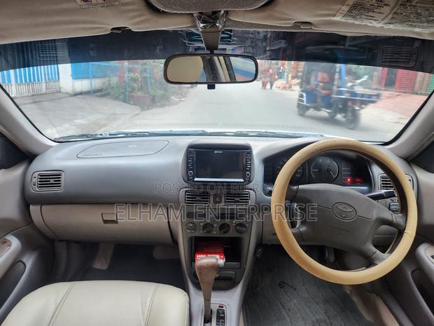 Toyota Corolla Automatic 1997 White