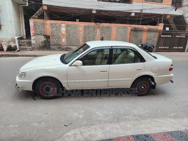 Toyota Corolla Automatic 1997 White