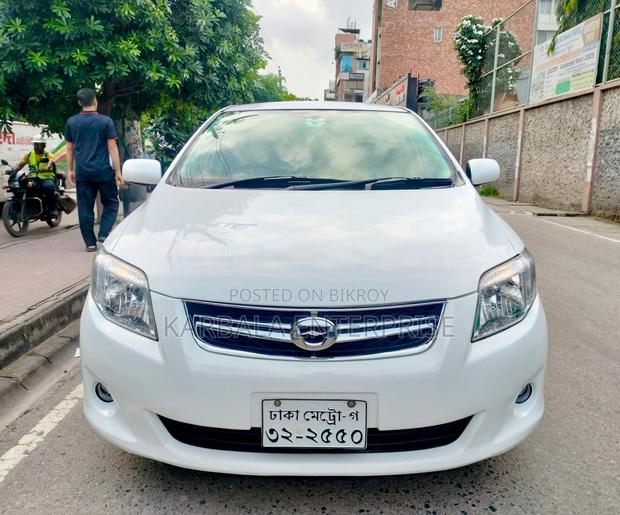 Toyota Corolla Fielder 1.5 Petrol FWD 2011 White