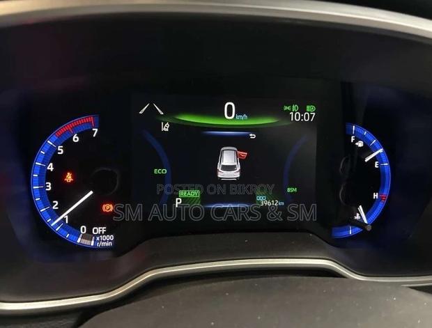 Toyota Corolla Cross 1.8 Hybrid FWD 2022 Brown
