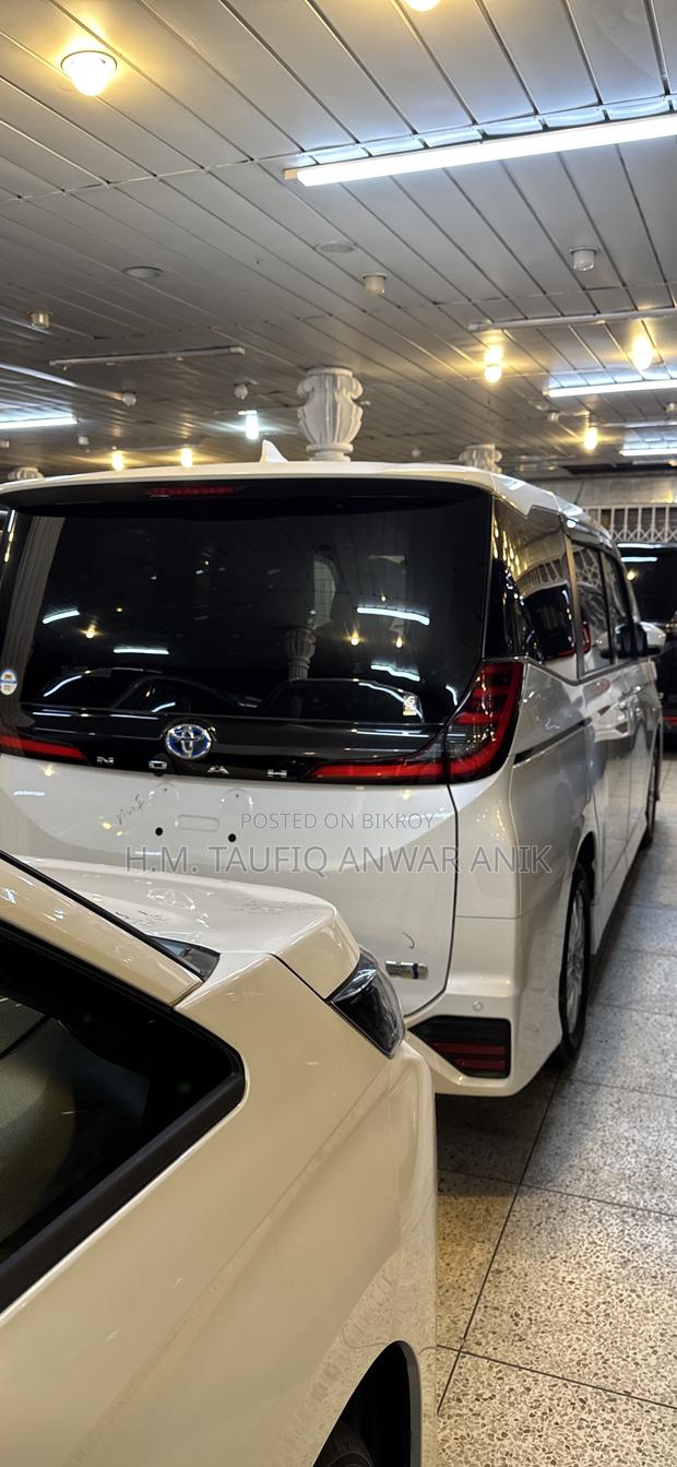 Toyota Noah 2022 Pearl