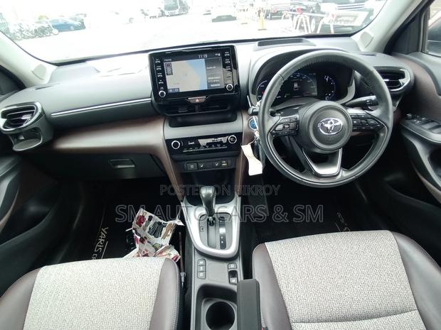 Toyota Yaris Cross 2021 Red
