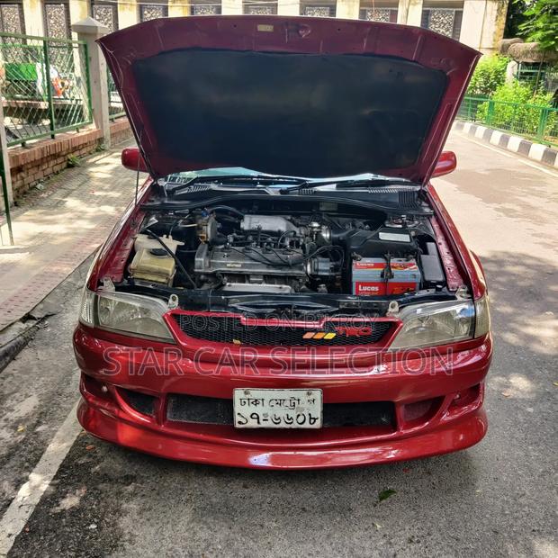 Toyota Carina 2000 Red