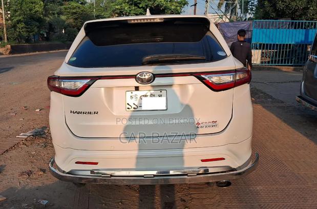 Toyota Harrier 2.0 2018 Pearl