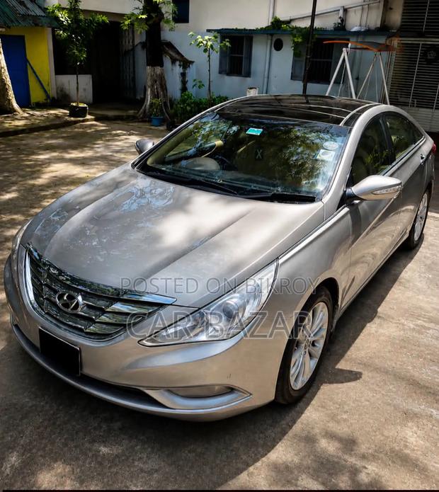 Hyundai Sonata Limited 2.0T W/17" Wheels (2.0L 4cyl 6A) 2011 Gray