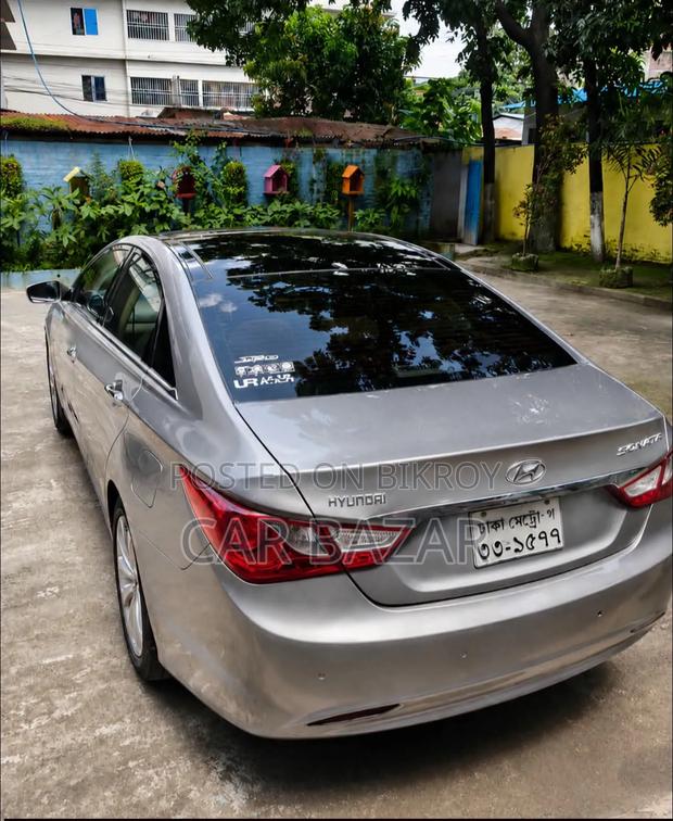 Hyundai Sonata Limited 2.0T W/17" Wheels (2.0L 4cyl 6A) 2011 Gray