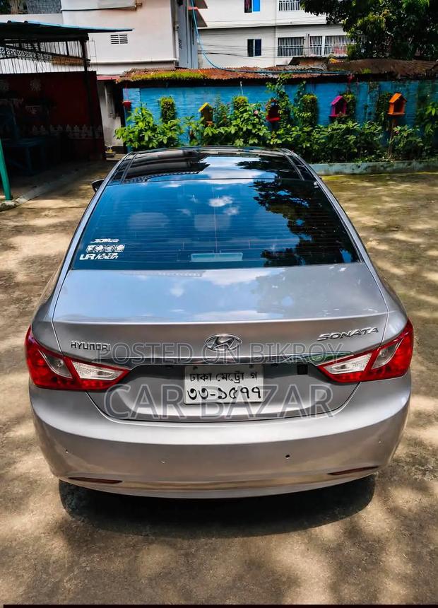 Hyundai Sonata Limited 2.0T W/17" Wheels (2.0L 4cyl 6A) 2011 Gray