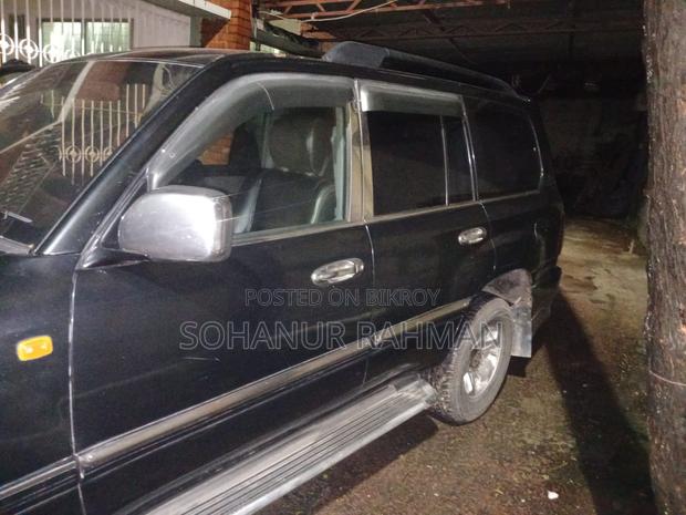 Toyota 4-Runner 2000 Black