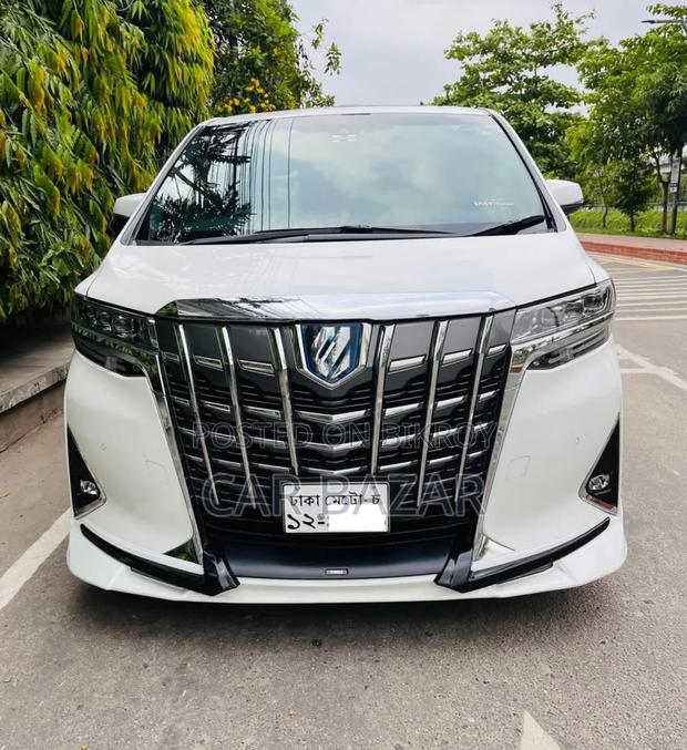 Toyota Alphard 2.5 Hybrid AWD 2019 Pearl