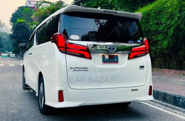 Toyota Alphard 2.5 Hybrid AWD 2019 Pearl