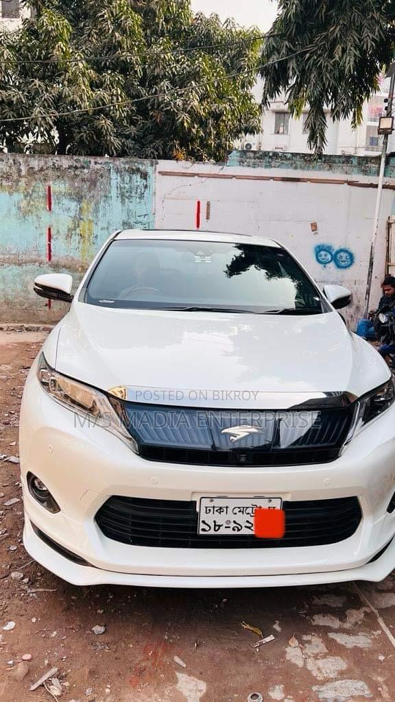 Toyota Harrier 2.5 Hybrid 4WD 2015 Pearl