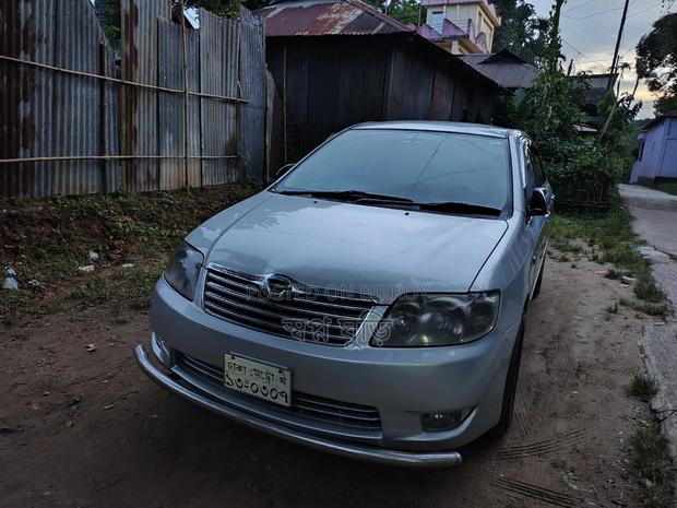 Toyota Corolla 2005 Brown