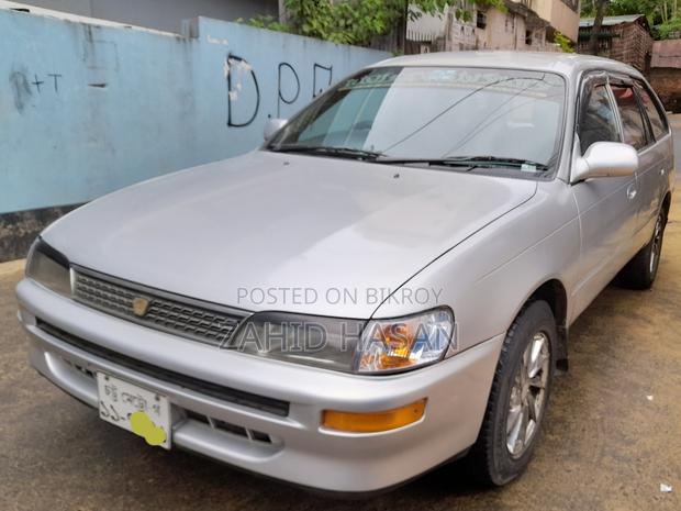 Toyota Corolla 2.0 D Hatchback 2001 Silver