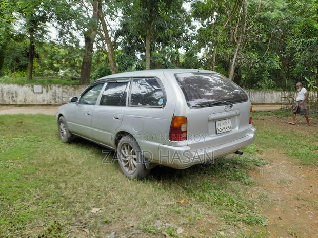 Toyota Corolla 2.0 D Hatchback 2001 Silver